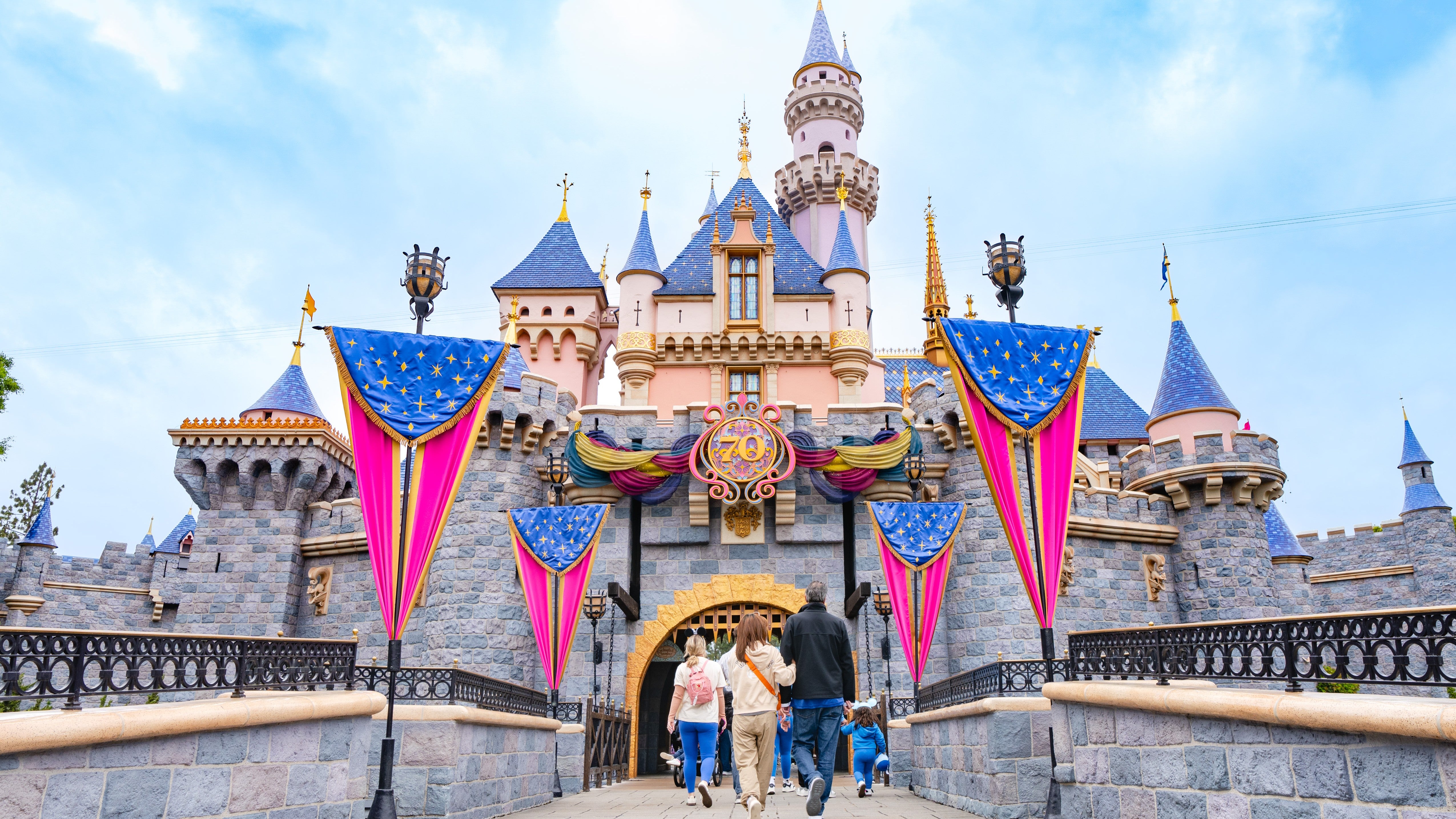 Planet Coaster Developer Unveils Disney Game, Paving the Way for a Disneyland Park Creator