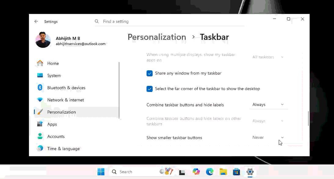 New option to make the Windows 11 taskbar smaller
