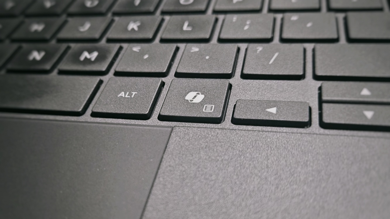 MS si arrende sul tasto Copilot di Windows 11 con un'opzione "Non fare nulla", ma rimane preinstallato sui PC
