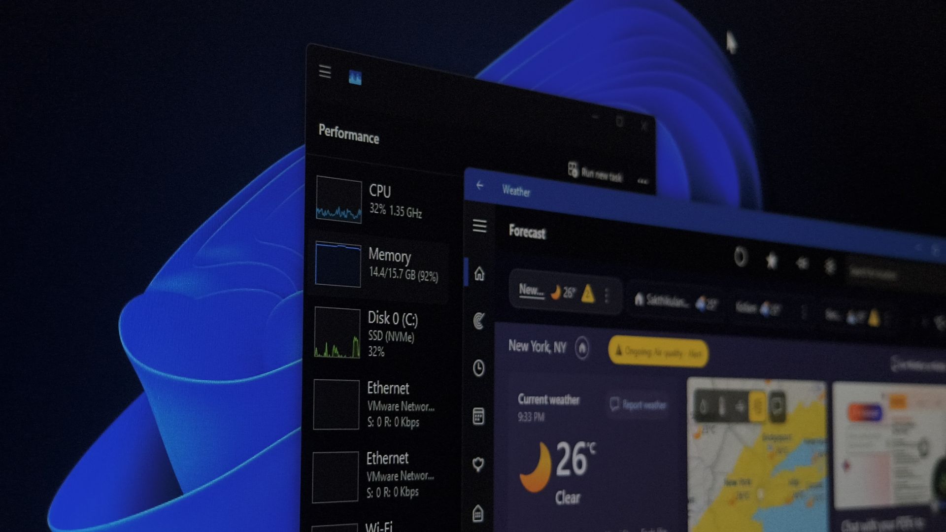 Windows 11의 메모리 사용량 비판: MS 날씨 앱이 RAM 1.2GB 소모, macOS 날씨보다 5배 더 사용.